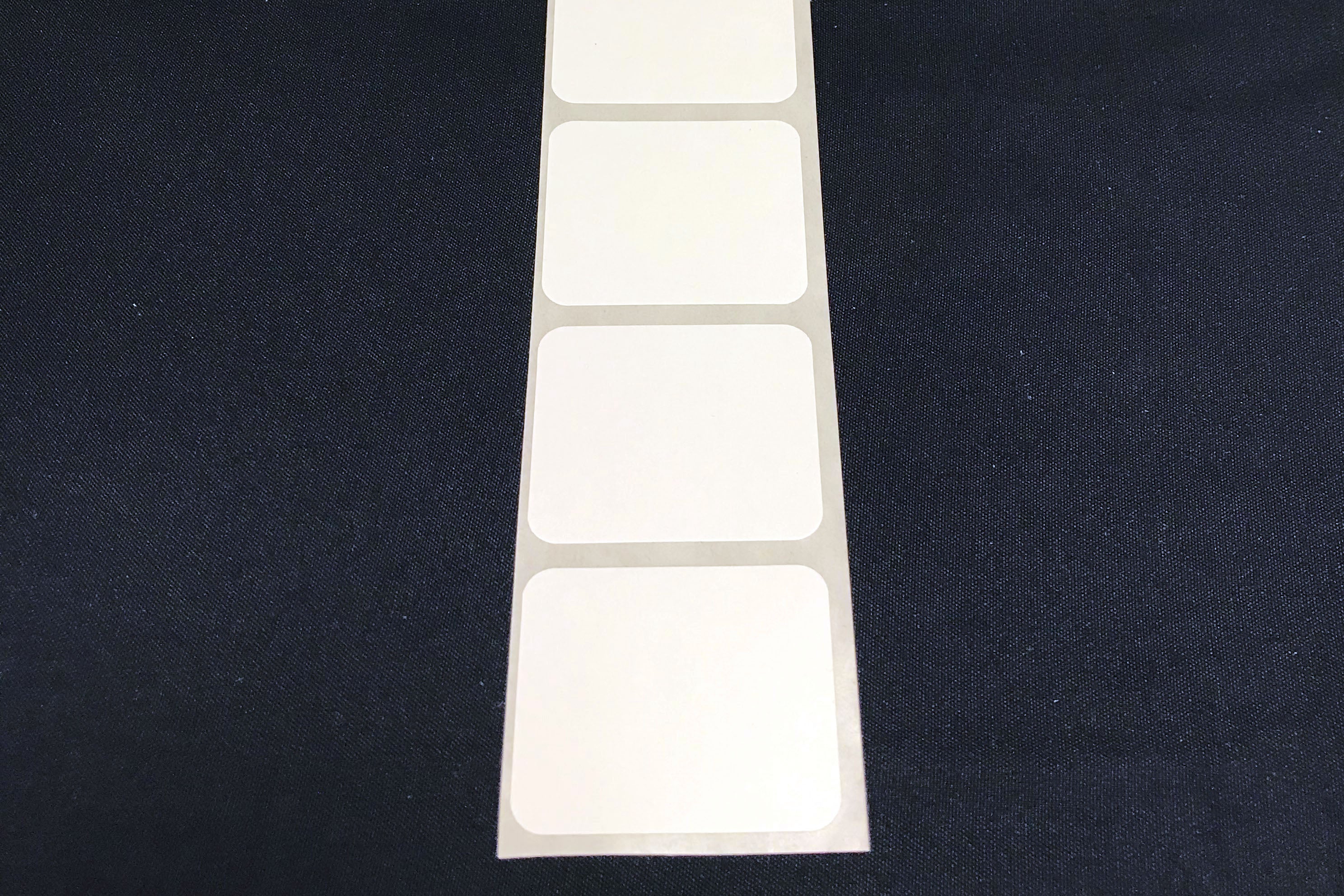 Direct Thermal Paper Slide Label - 1 Label Across, 1.5" x 1.25" - LA-DT101-1A1C